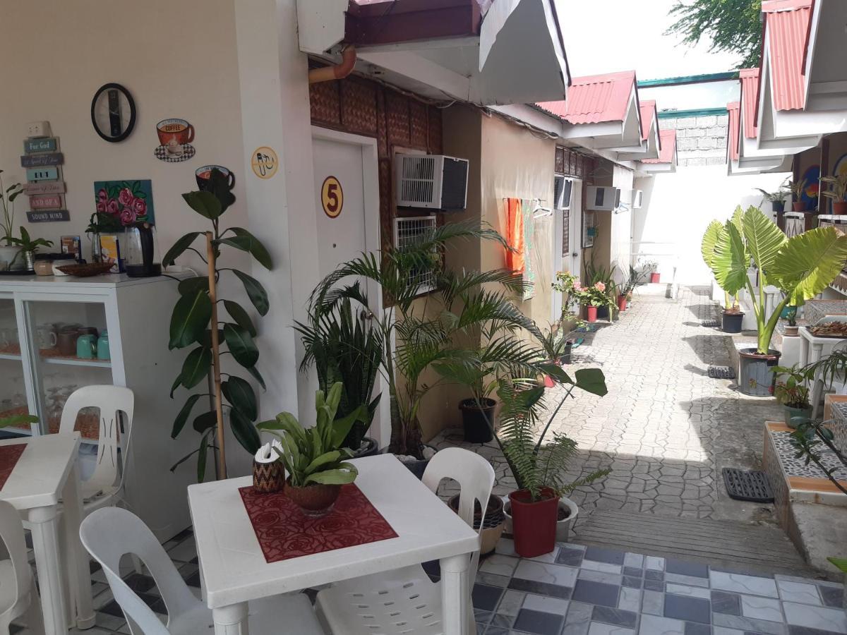 פוארטו גאלרה Sandstorm Lodge And Cafe מראה חיצוני תמונה