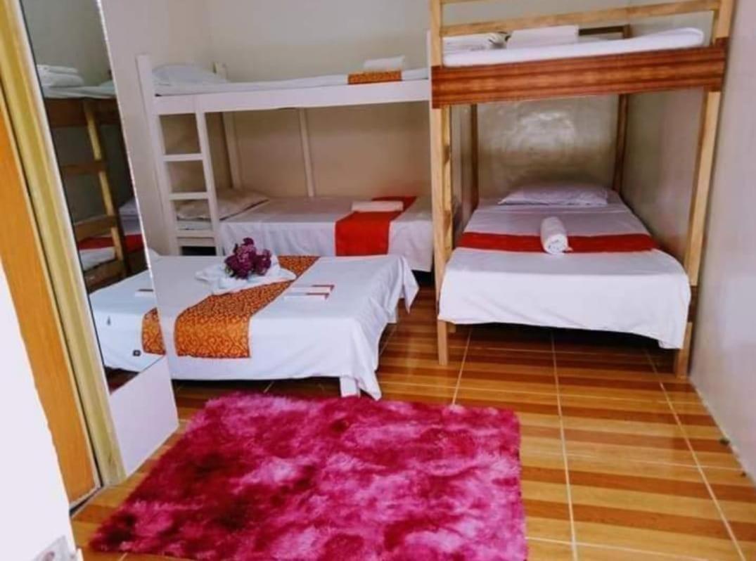 פוארטו גאלרה Sandstorm Lodge And Cafe מראה חיצוני תמונה